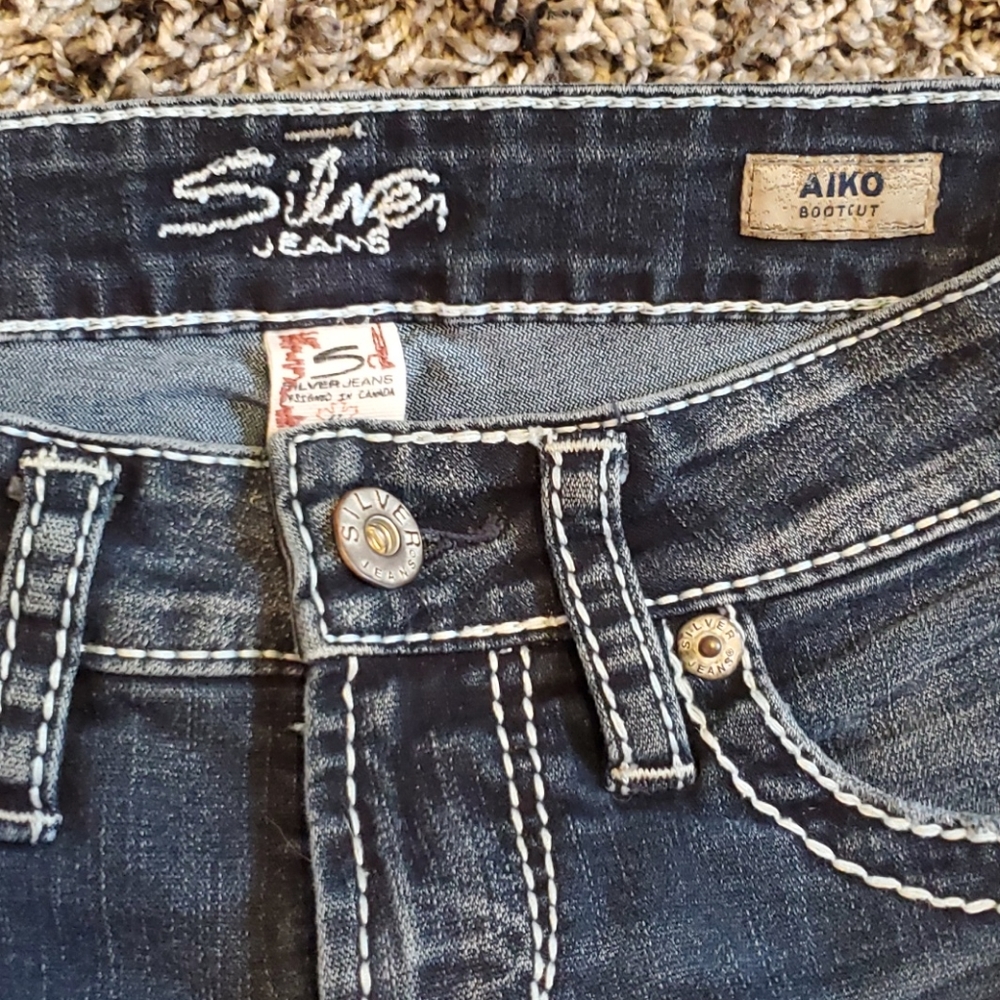 Silver Jeans - Picture 3 of 8